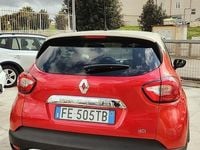 Usata Renault Captur 110 CV (80 kW) 2016 Rosso SUV