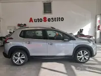 Usata Peugeot 2008 Allure 102 CV (75 kW) 2019 Grigio SUV