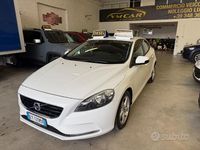Usata Volvo V40 Summum 114 CV (83 kW) 2015 Bianco Berlina
