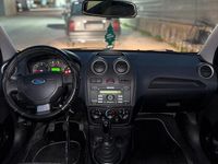 Usado Ford Fiesta 68 HP (50 kW) 2008 Preto Citadino