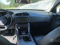 Usata Jaguar XE 180 CV (132 kW) 2016 Bianco Berlina