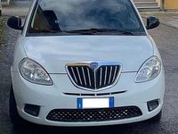 Usata Lancia Ypsilon 75 CV (55 kW) 2011 Bianco Utilitaria