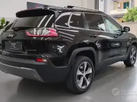 Occasion Jeep Cherokee Overland 194 ch (142 kW) 2019 Noir SUV