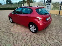 Usata Peugeot 208 Allure 91 CV (66 kW) 2015 Marrone Utilitaria