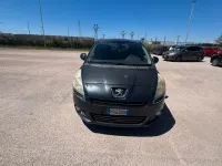 Usado Peugeot 5008 115 CV (84 kW) 2013 Monovolumen