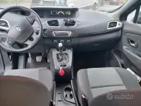 Usata Renault Scénic 110 CV (80 kW) 2014 Grigio Monovolume