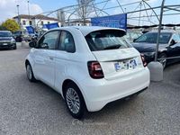 Usata Fiat 500e Action 42 kW (58 CV) 2021 Bianco pastello Berlina