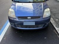 Usado Ford Fiesta 75 HP (55 kW) 2006 Azul Citadino