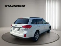 Usata Subaru Outback 150 CV (110 kW) 2014 Bianco Station wagon