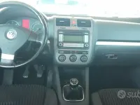 Usata VW Golf V Sportline 140 CV (102 kW) 2007 Bluazzurro Berlina