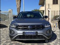 Usata VW T-Roc Life 116 CV (85 kW) 2023 Nero SUV