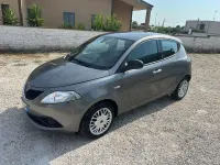 Usata Lancia Ypsilon Gold 95 CV (69 kW) 2017 Beige Utilitaria