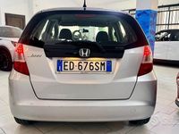 Usata Honda Jazz Exclusive 99 CV (72 kW) 2010 Grigio Utilitaria