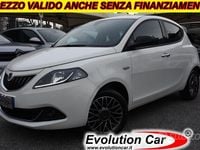 Usata Lancia Ypsilon Gold 69 CV (50 kW) 2023 Bianco pastello Utilitaria