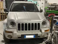 Usata Jeep Cherokee 150 CV (110 kW) 2004 Grigio SUV
