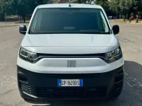 Usata Fiat Doblò 101 CV (74 kW) 2023 Bianco Monovolume