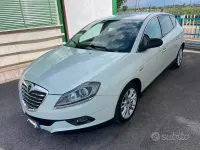 Usata Lancia Delta Gold 120 CV (88 kW) 2013 Bianco Utilitaria
