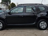 Usata Dacia Duster Lauréate 110 CV (80 kW) 2014 Grigio SUV