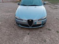 Usata Alfa Romeo 147 Distinctive 140 CV (102 kW) 2004 Blu Utilitaria