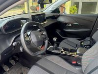 Usata Peugeot 208 Allure 102 CV (75 kW) 2023 Grigio Utilitaria