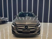 Usata Mercedes B180 Business 109 CV (80 kW) 2015 Grigio Monovolume