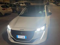 Usata Peugeot 208 102 CV (75 kW) 2023 Bianco Utilitaria