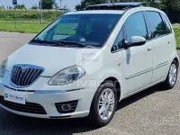Usata Lancia Musa 77 CV (56 kW) 2010 Bianco Monovolume