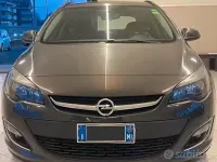 Usata Opel Astra Cosmo 120 CV (88 kW) 2013 Grigio Station wagon