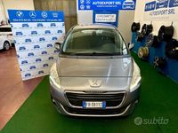 Usata Peugeot 5008 120 CV (88 kW) 2015 Grigio Monovolume