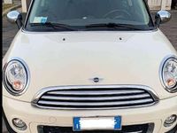 Usata Mini Cooper D 111 CV (81 kW) 2011 Bianco Utilitaria