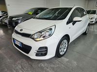 Usado Kia Rio Active 75 CV (55 kW) 2016 Blanco Berlina