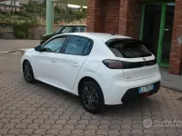 Usata Peugeot 208 Active 102 CV (75 kW) 2022 Bianco Utilitaria