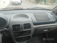 Usata Renault Clio II 2001 Utilitaria