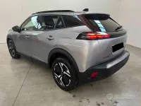 Usata Peugeot 2008 Allure 101 CV (74 kW) 2025 Grigio SUV