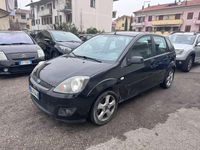 Usata Ford Fiesta Ghia 68 CV (50 kW) 2007 Nero Berlina