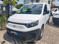 Usata Fiat Doblò 101 CV (74 kW) 2023 Bianco Monovolume