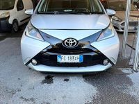 Usata Toyota Aygo X-play 69 CV (50 kW) 2016 Grigio Utilitaria