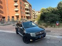 Usata Dacia Duster Lauréate 110 CV (80 kW) 2017 Grigio SUV
