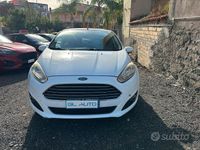 Usata Ford Fiesta Titanium 75 CV (55 kW) 2013 Bianco Berlina