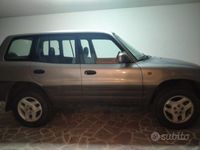 usata Toyota RAV4 Fun cruiser 4x4