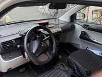 Usata Toyota iQ 68 CV (50 kW) 2011 Bianco Utilitaria