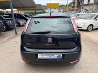 Usata Fiat Punto Evo Dynamic 69 CV (50 kW) 2011 Bluazzurro Utilitaria