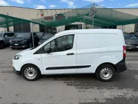 Usata Ford Transit Courier Trend 75 CV (55 kW) 2021 Bianco Furgone