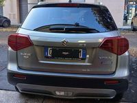 Usata Suzuki Vitara 129 CV (94 kW) 2023 Grigio londra/tetto nero SUV