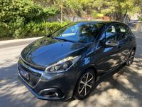Usata Peugeot 208 Allure 75 CV (55 kW) 2017 Grigio Utilitaria