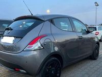 usata Lancia Ypsilon -1.2 8v Silver c/clima 69cv