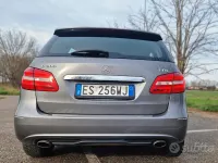 Usata Mercedes B200 136 CV (100 kW) 2013 Grigio Utilitaria