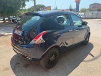 Usata Lancia Ypsilon Platinum 69 CV (50 kW) 2018 Blu Utilitaria