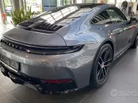 Usata Porsche 992 484 CV (355 kW) 2025 Grigio Coupé