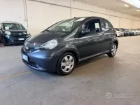 Usata Toyota Aygo Sol 68 CV (50 kW) 2005 Blu Utilitaria